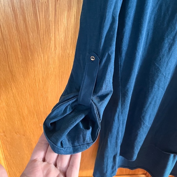 5/$25 -  - Medium top *read - Picture 2 of 12